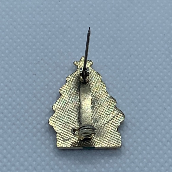 Vintage Christmas Tree Pin - Picture 5 of 5